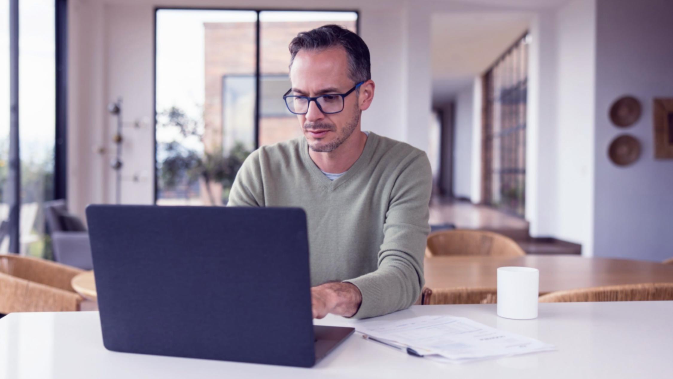 Instructor reviewing budget analysis during workshop session